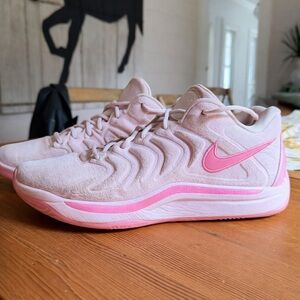 Nike men’s KD aunt pearl 17 Pink Suede Low-Top Sneakers